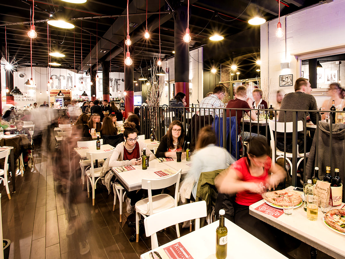 Rossopomodoro Cucina e pizzeria napoletana al Porto Antico di Genova