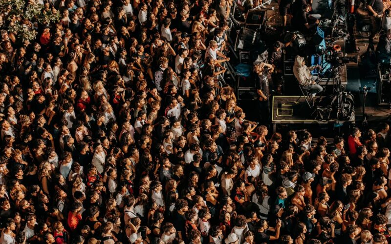 14 eventi in programma dal 6 al 12 luglio all’Axpo Arena del Mare, in Piazza delle Feste e all’Isola delle Chiatte
